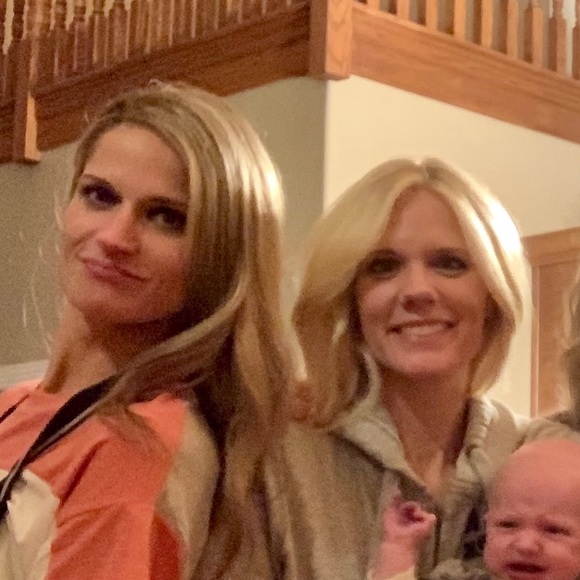 Meet your Posher, Brit - Picture 1 of 1